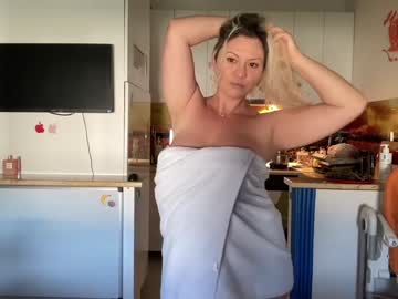 Nude cam girl kiradivine image #4967480