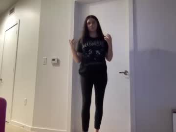 Nude cam girl gia_is_horny image #6180470