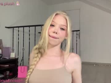 Nude cam girl sonyaplush image #6097768