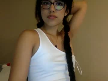 Nude cam girl laligomez image #4195473