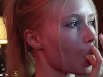 Nude cam girl bestblondiiecb image #5882228