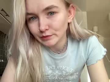 Nude cam girl damsel_in_distr3ss image #1435102