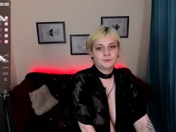 Nude cam girl yolandi_toit image #2141932