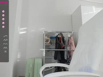 Nude cam girl hee_jin image #3292906