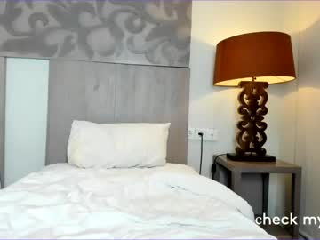 Nude cam girl merelin__ image #2577941