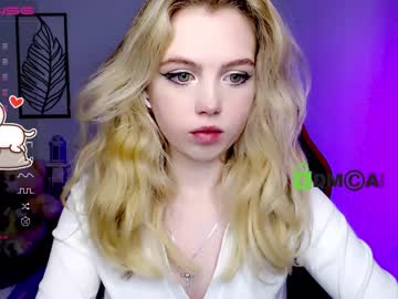 Nude cam girl small_blondee image #3614106