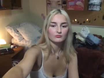 Nude cam girl emishearts image #2731589