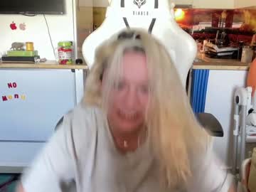 Nude cam girl kiradivine image #4660665