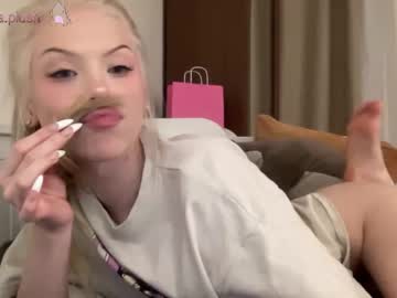 Nude cam girl sonyaplush image #4341598