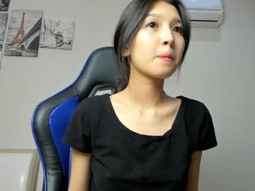 Nude cam girl kitsune_7 image #1213445