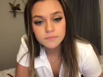 Nude cam girl shellylynn98 image #2767202