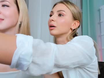 Nude cam girl emmi_rosee image #1600313