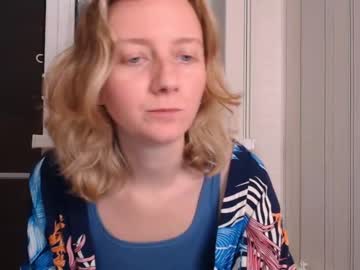 Nude cam girl elly_helly image #2385808