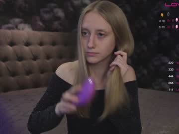 Nude cam girl angeellina image #1639610