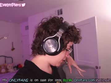 Nude cam girl evelynpiers image #2186302