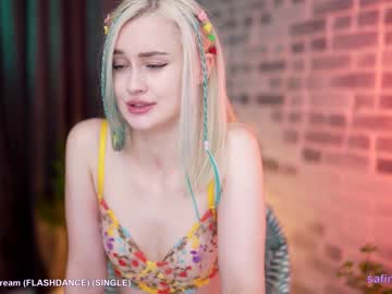 Nude cam girl safinna image #2610009