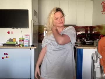 Nude cam girl kiradivine image #4739178