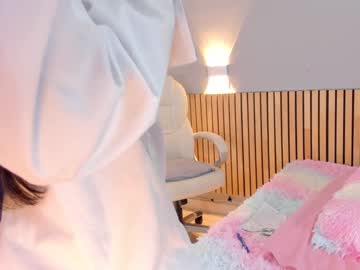 Nude cam girl little_effy18 image #6392662
