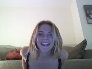 Nude cam girl littlelaurie2 image #1389572