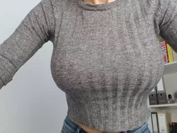 Nude cam girl eat_mee_out image #2109060