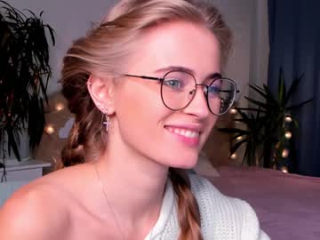 Nude cam girl linellali image #2677518