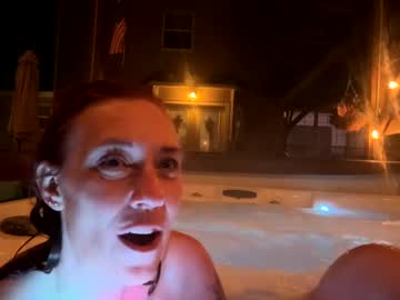 Nude cam couple red_and_wild222 image #6989485