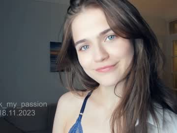 Nude cam girl look_my_passion image #5705373