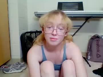 Nude cam girl blonde_katie image #5791560