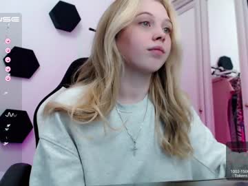 Nude cam girl small_blondee image #4272947