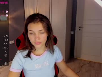 Nude cam girl michelle_mir image #3667940