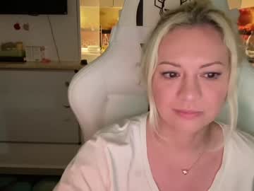 Nude cam girl kiradivine image #4383671