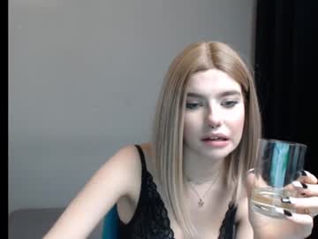kiki_mone nude girls camming