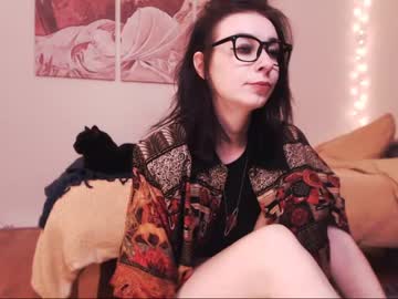 Nude cam girl eeeveee image #865069