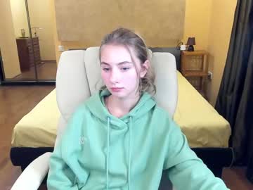 Nude cam girl carrie_kerrr image #2384909