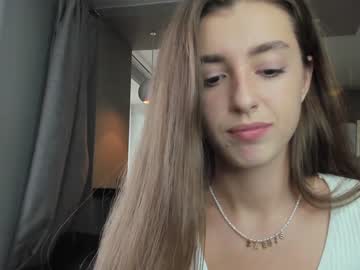 Nude cam girl coy_amina_ image #2549086