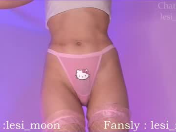 Nude cam girl lesi_moon image #5179327