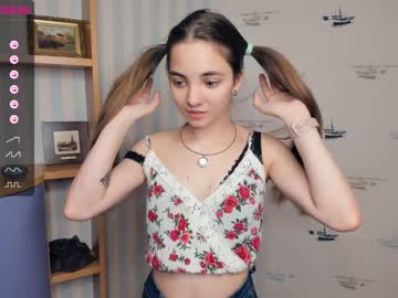 Nude cam girl shy_media image #4403318