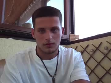 Nude cam man roberto_twink1 image #4837603