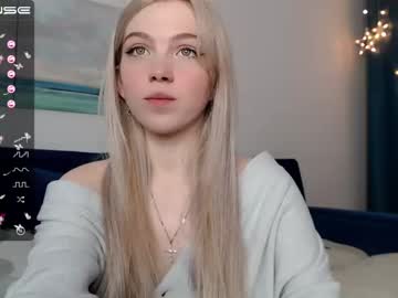 Nude cam girl small_blondee image #1535020