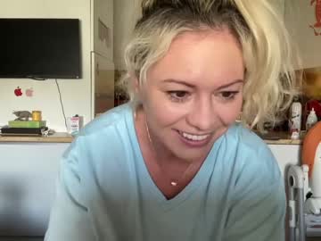 Nude cam girl kiradivine image #4624808