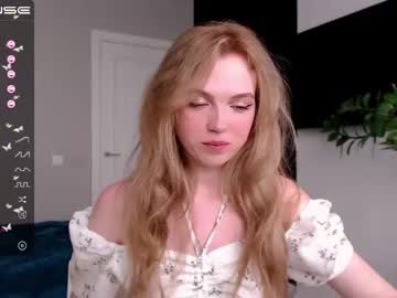Nude cam girl small_blondee image #1909568