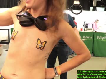 Nude cam couple honeyand_thebear image #310610