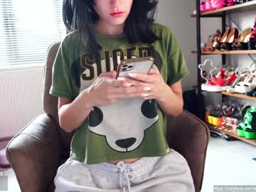 Nude cam girl angelika_rouge image #2540307