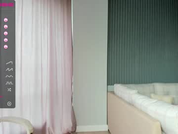 Nude cam girl hee_jin image #1117219