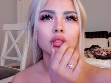 Nude cam girl bae_suz image #345281