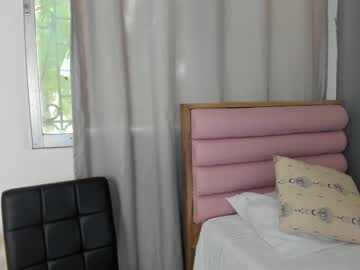 Nude cam girl roberta_lipa image #2579112