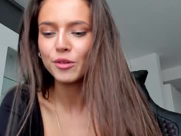 Nude cam girl isia_slay image #3352570