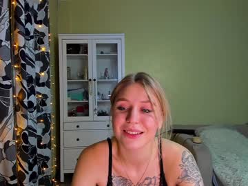 Nude cam girl lil_shynee image #5918442