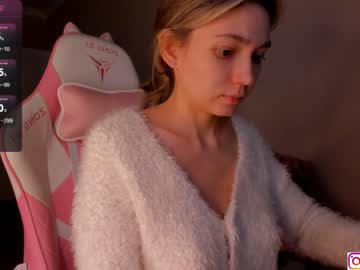 Nude cam girl bzzzme image #6927859