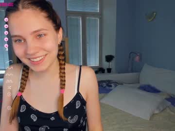 Nude cam girl youne_and_beautiful image #4193738